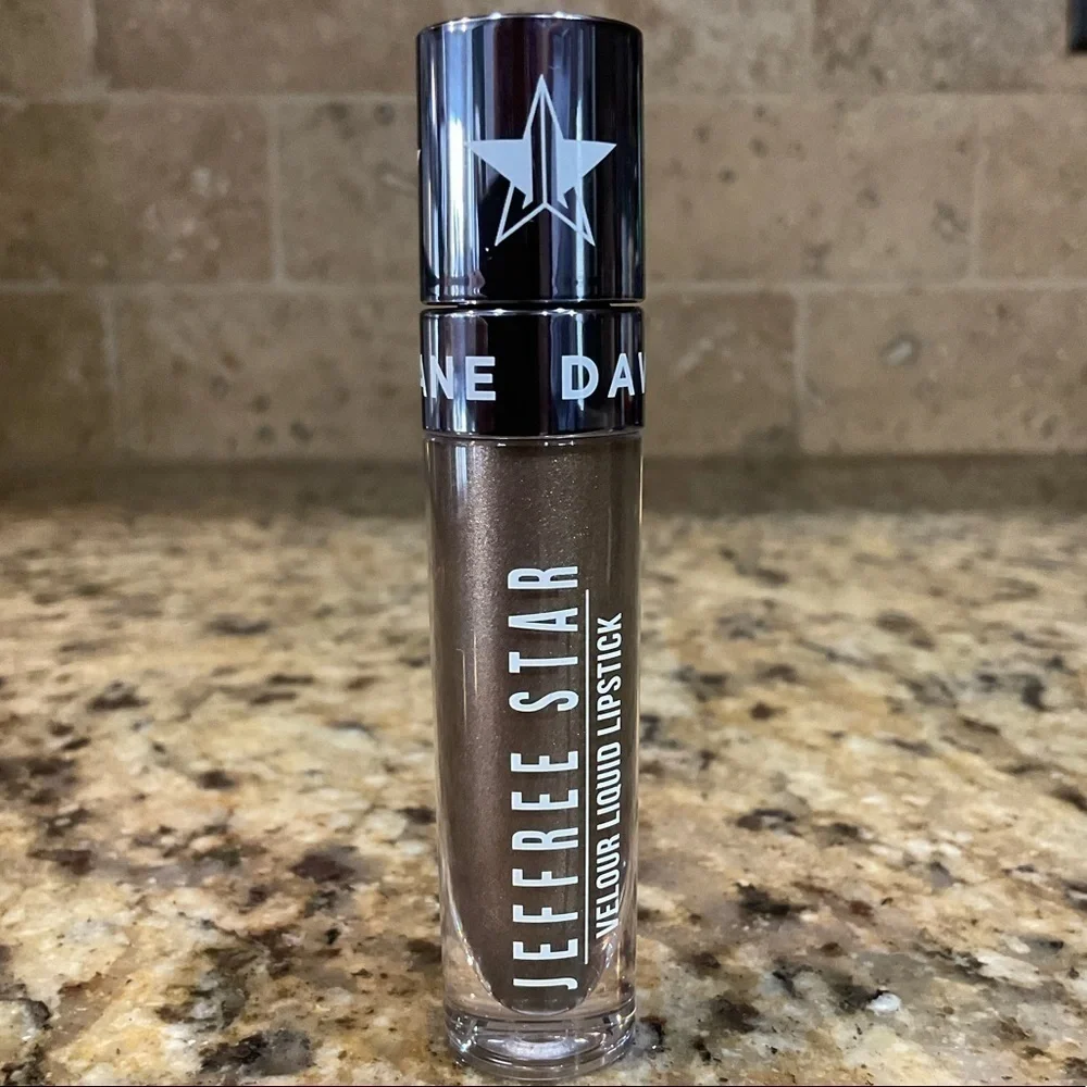 🎉 SALE JEFFREE Star Velour Liquid Lipstick in Shane